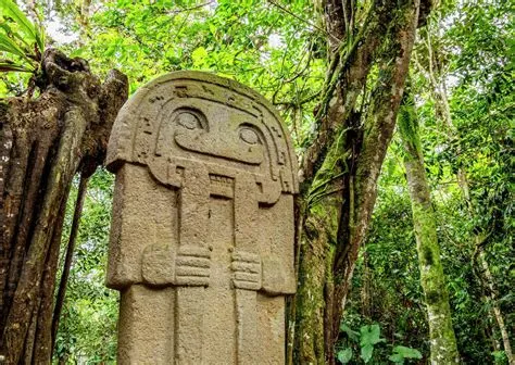 ¡Sumérgete en la historia precolombina con la majestuosidad del Parque Arqueológico San Agustín!